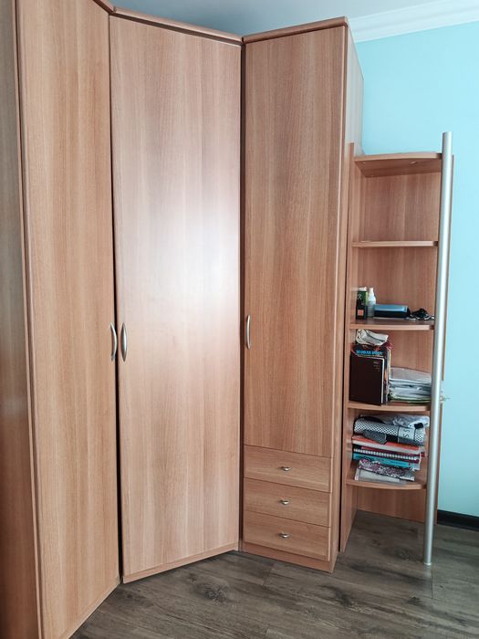 Продам спальный гарнитур