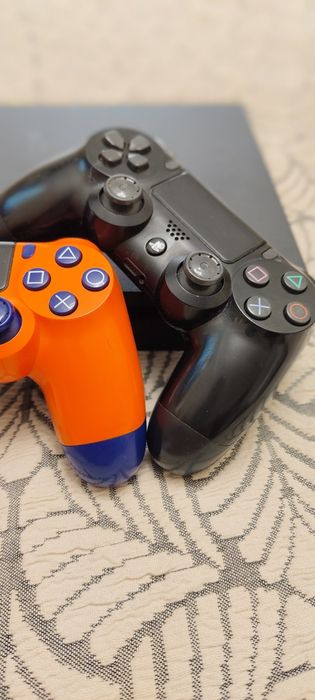 Playstation 4 slim