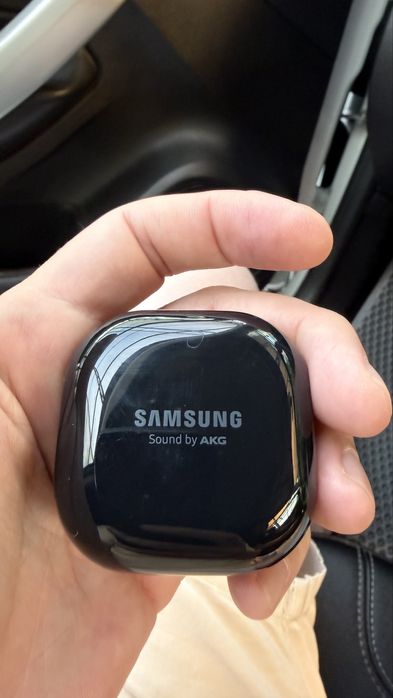 Galaxy buds live