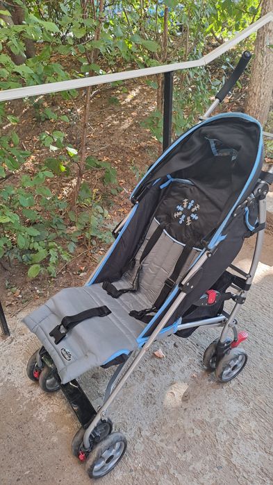 Cărucior de copii pliabil tip "sport"