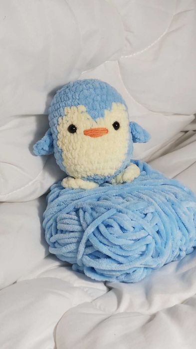 Плетена играчка пингвин