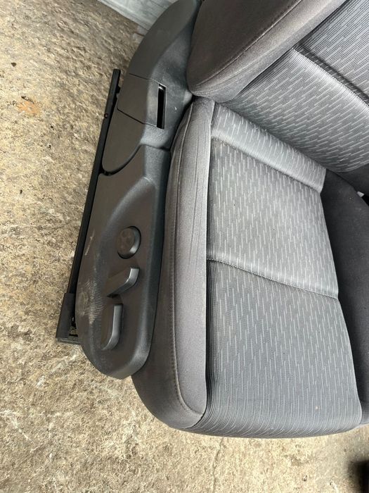 Салон за Ауди AUDI A4 B7 комби Ел. плат ном 234