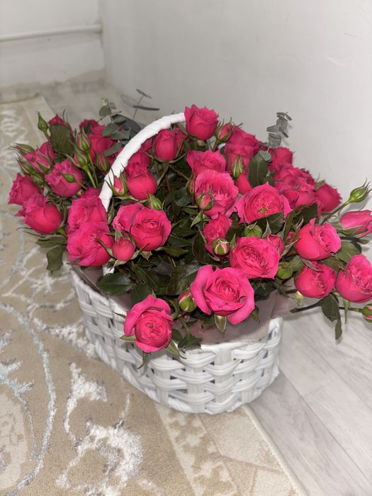 Букет Цветы в корзине