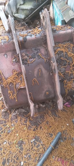 Продам ковш на экскаватор