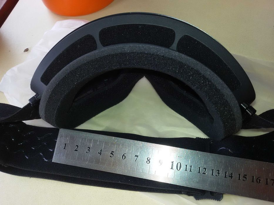 Ски сноуборд очила.