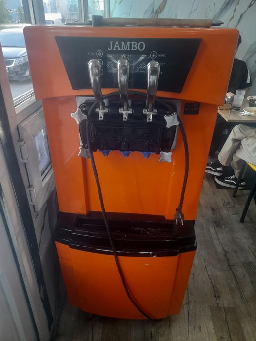 Продам мороженое апарат