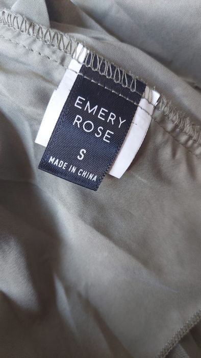 Crop top maiou cu bretele reglabile