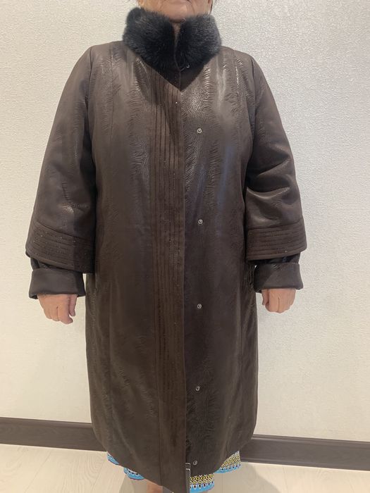 Продам демисезонное пальто новый