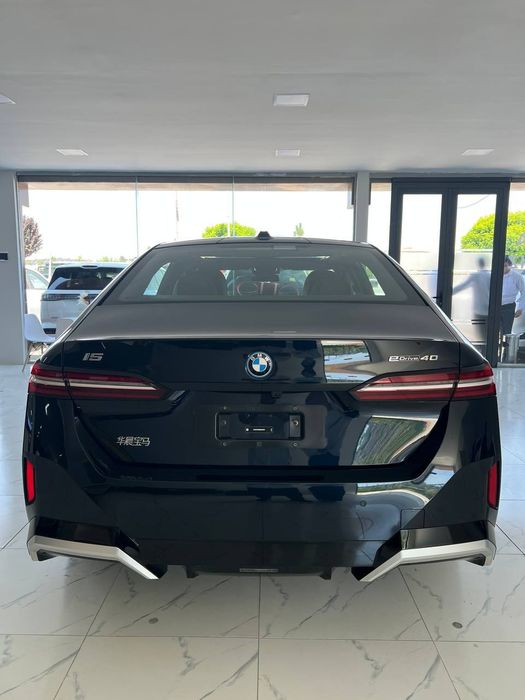 BMW i5 40LM Sport