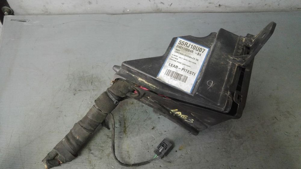 Panou sigurante renault laguna 3 2.0 dci 240110094r