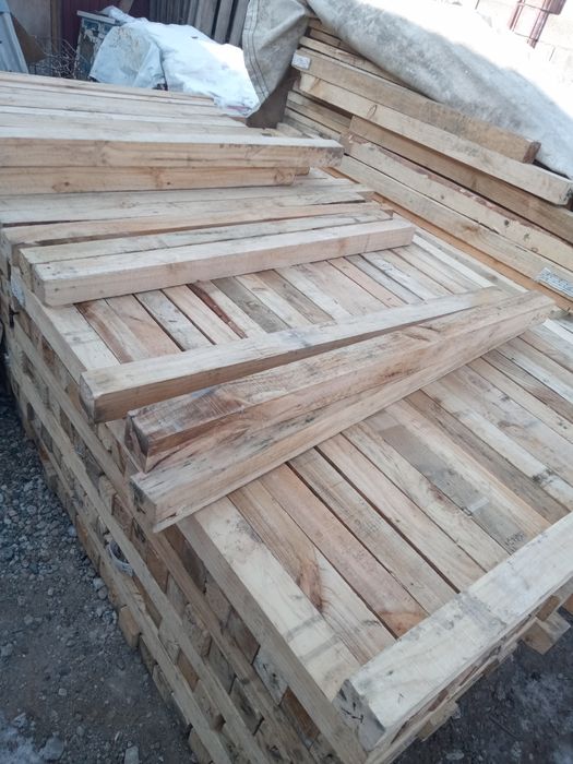 Квадратный кругляк сатылады.