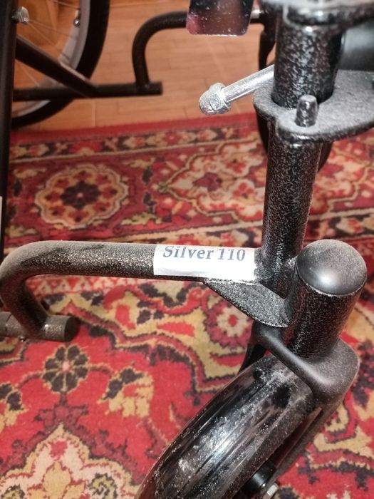 Продам инвалидную коляску