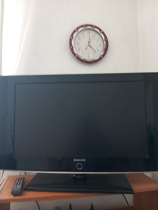 Продаю телевизор , Самсунг 32 дюйма