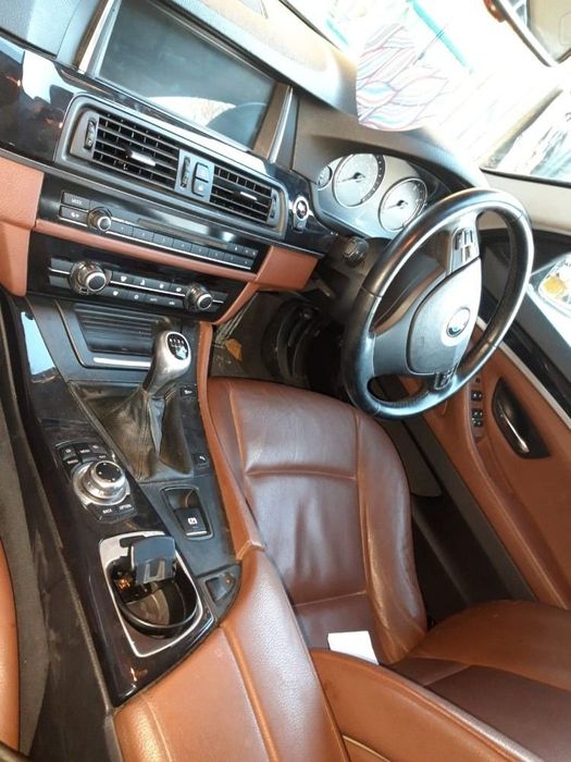 Dezmembrari  BMW 5 (F10, F18, F07, F11)  2009  > 0000 520 d Motorina