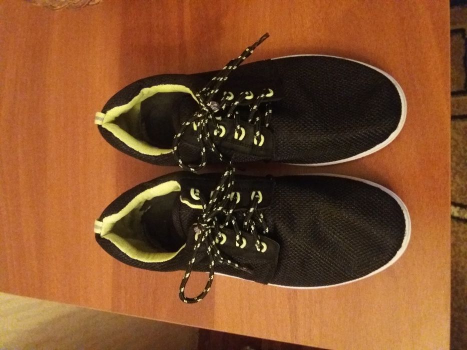 Кроссовки 39р и 37р