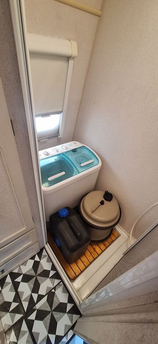 Продавам Каравана SWIFT