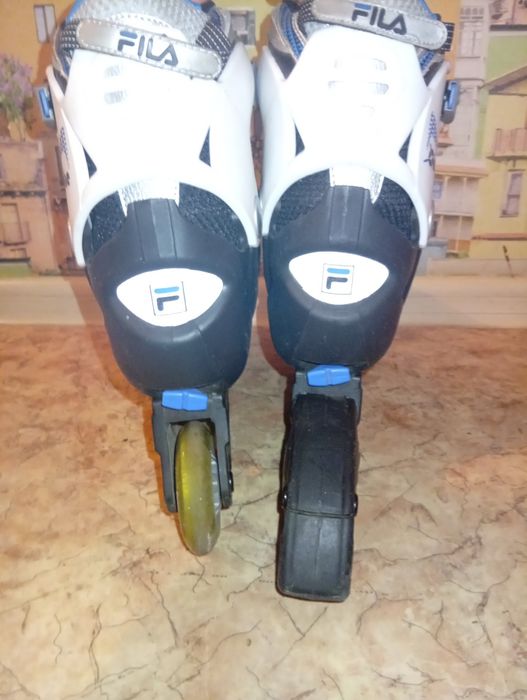 Продам роликовые коньки