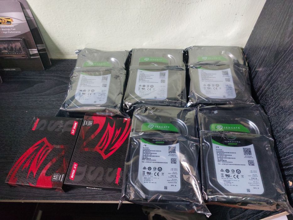 Новый жёсткий диск 2Тб.