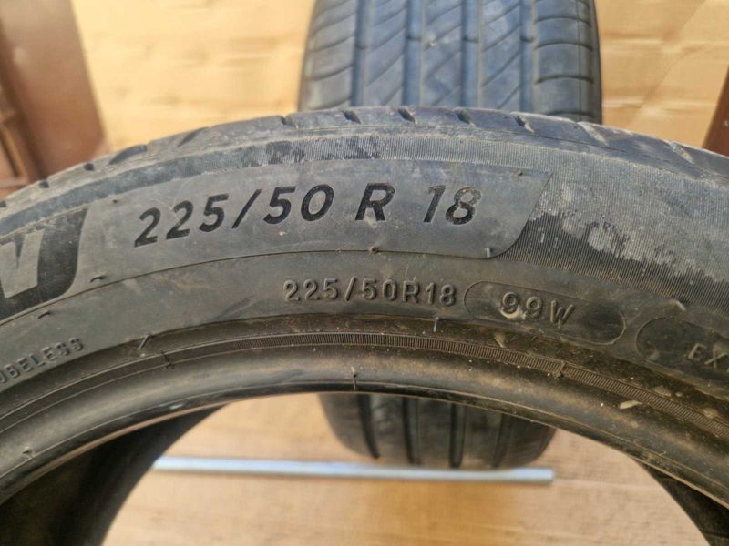 2 Michelin R18 225/50
летни гуми
DOT3520
