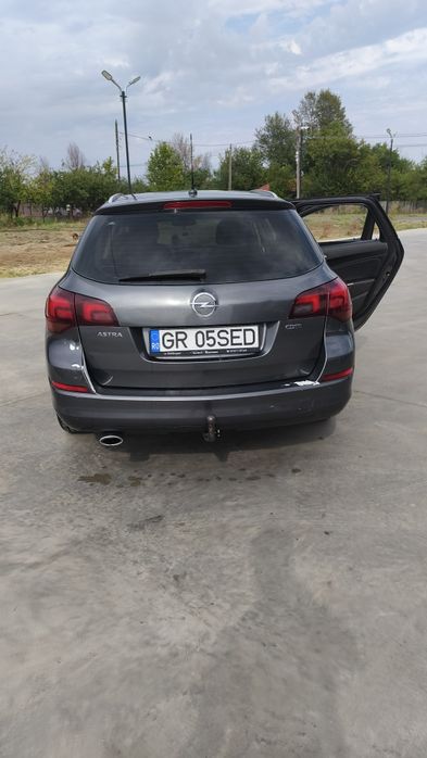 Se vinde Opel Astra j