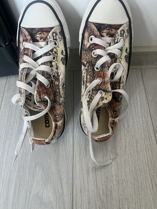 tenesi convers marime 35