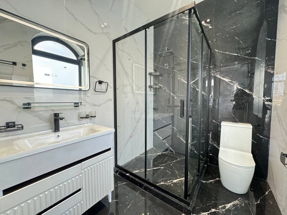 Продаётся Евро Дом, Циалковского, 3 сотки, 3 уровня