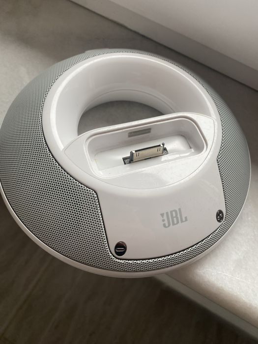 2 iPods si JBL On Stage 2