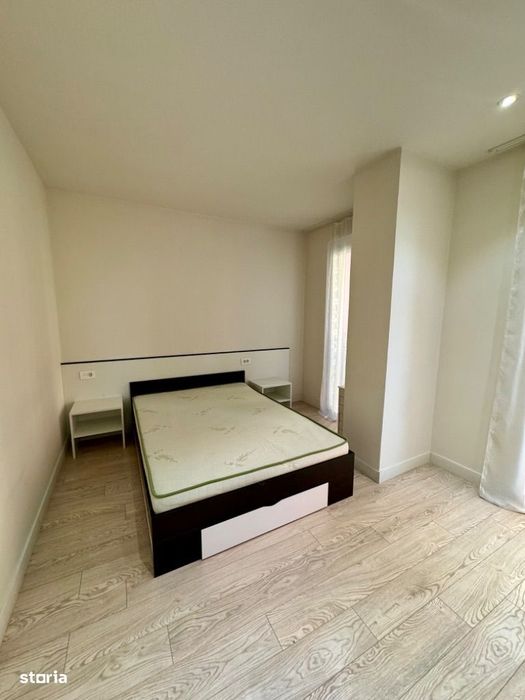 Inchiriez apartament 3 camere, Bermo-Intim