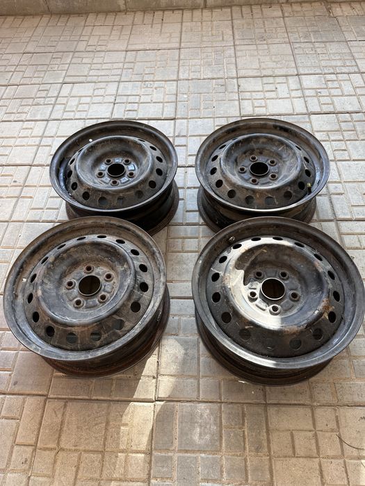 Продам диски от Toyota Corolla 2007