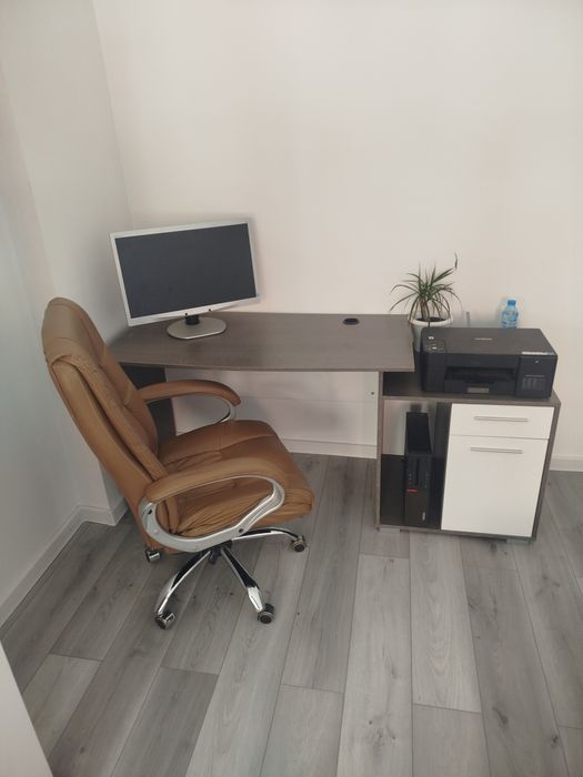 Подарък още едно бюро същия дизайн   Офис обурудване  и президентски с