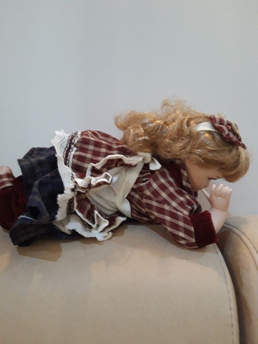 Порцеланова кукла