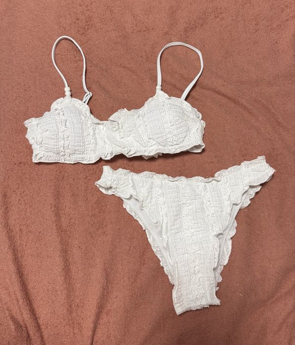 Costum de baie alb