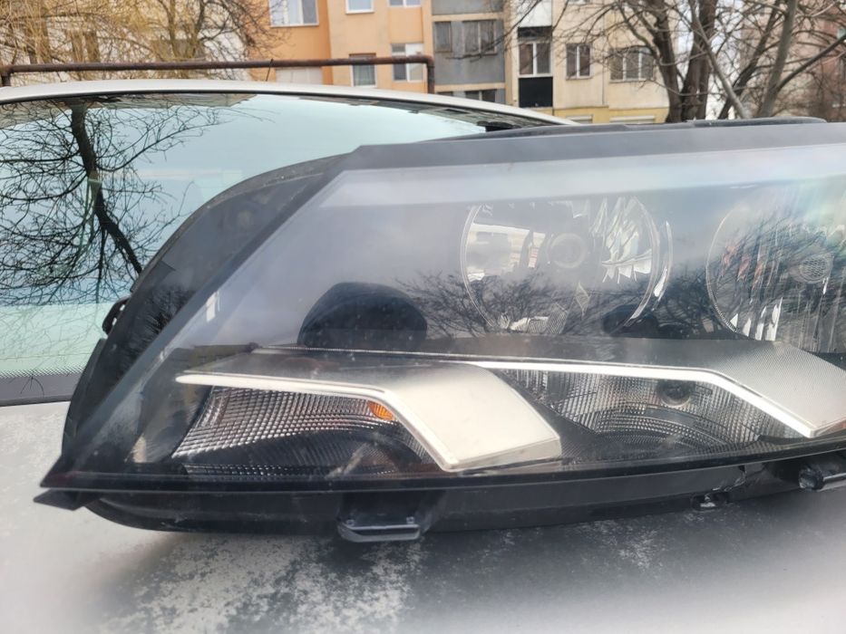 Ляв фар за VW Passat 2015