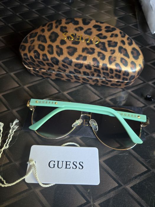Слънчеви очила Guess