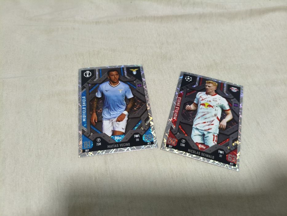 Cartonase Topps MATCH ATTAX, Panini si cutie pentru cartonase.