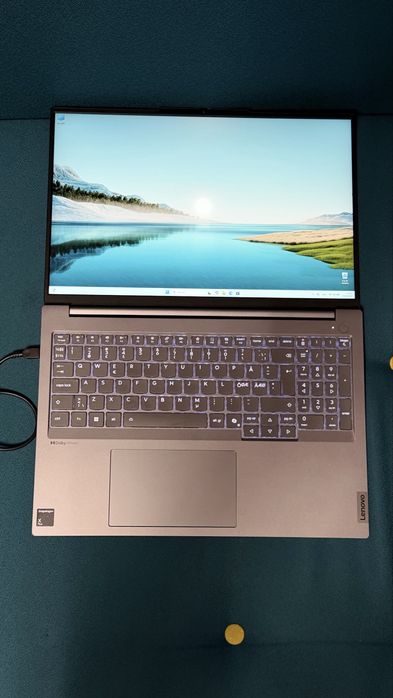Lenovo ThinkBook 16 G7 – Snapdragon X Plus – 16GB RAM – stare ca NOU