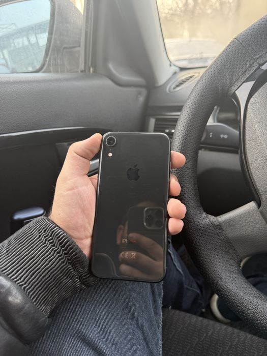 Продам iphone XR 128GB