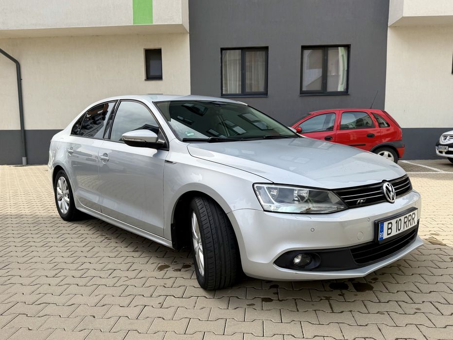 Volkswagen Jetta 1.6 TDi 2012 R-line Euro 5