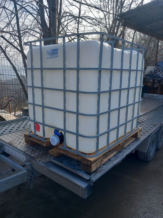 Bazin IBC pe palet din metal  și plastic