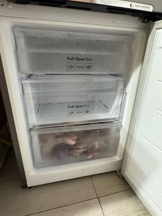 Продается холодильник Самсунг