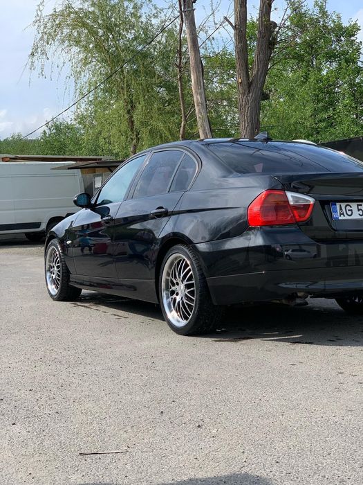 Vând bmw e90 320d