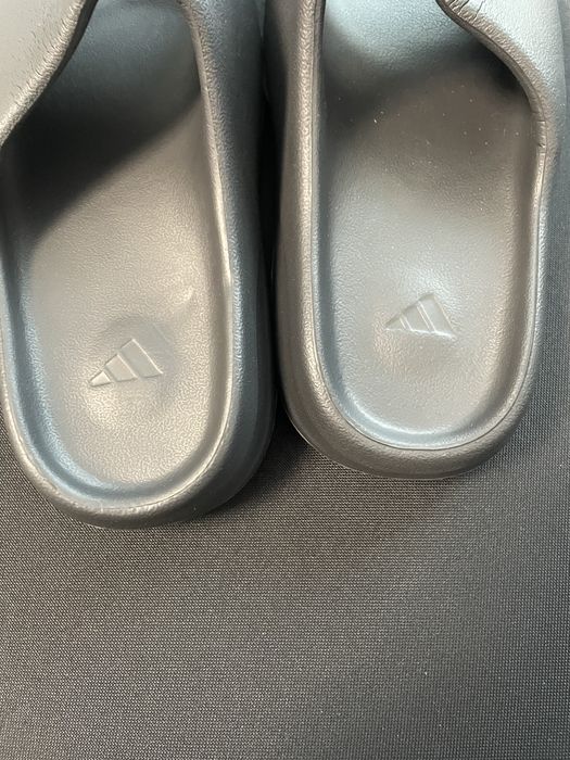 Adidas Yeezy Slides 43