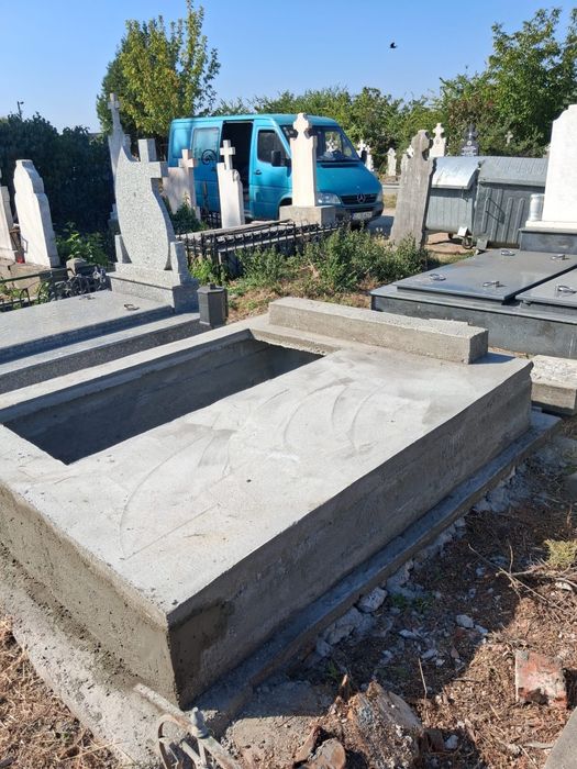 Loc de veci Cimitir Sineasca