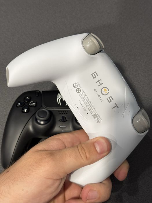 Controllere PS5 custom cu TMR K-Silver