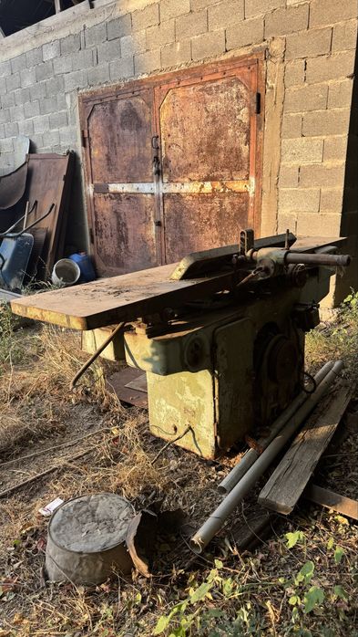 Деревообработающий станок