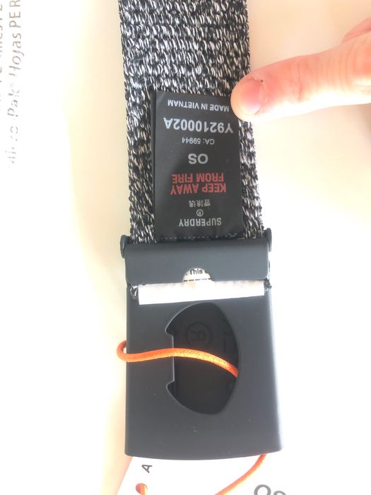 Чисто нов мъжки колан Superdry.