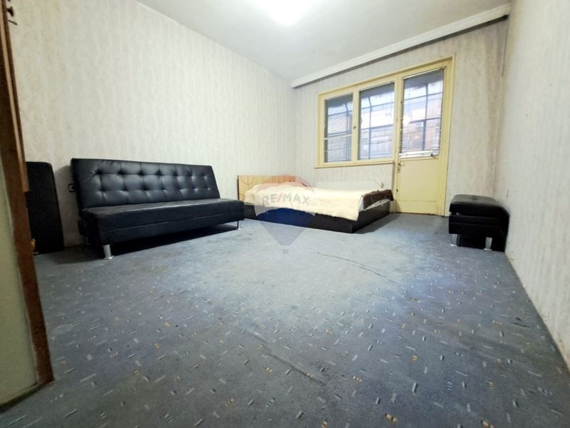 Продава се Двустаен апартамент в Варна, Базар Левски - 55 кв.м за 2182 €/кв.м - Снимка #5