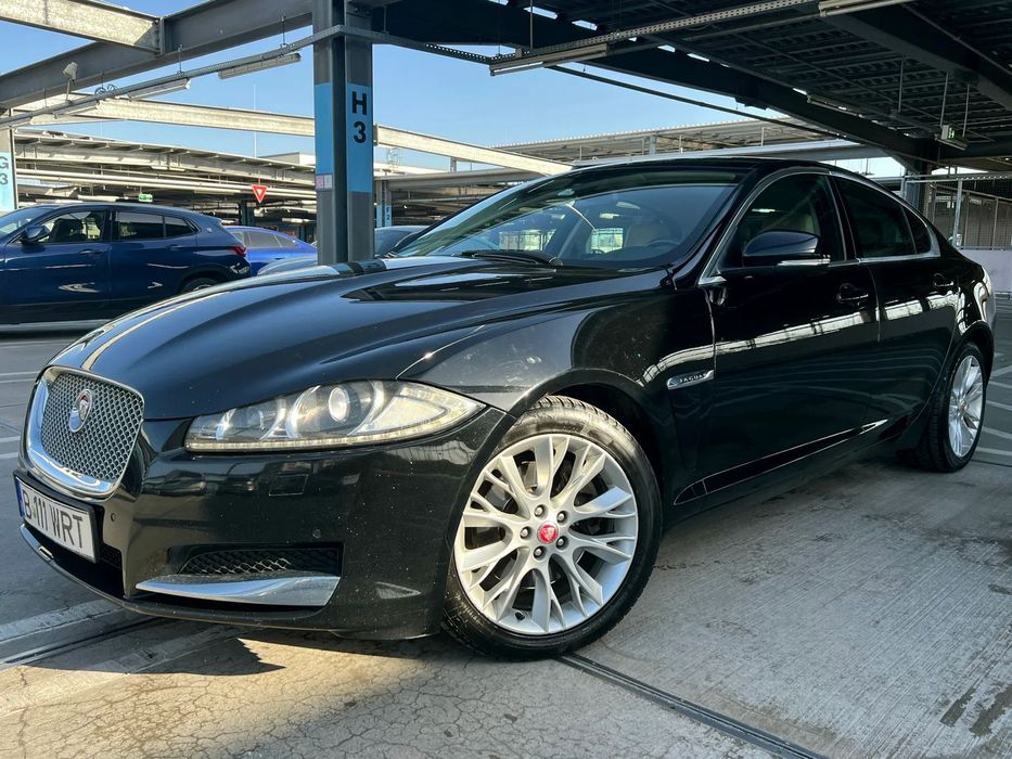 Jaguar XF Distributie inlocuita la 185K km; Revizie CV 225K km; Stare excelenta!