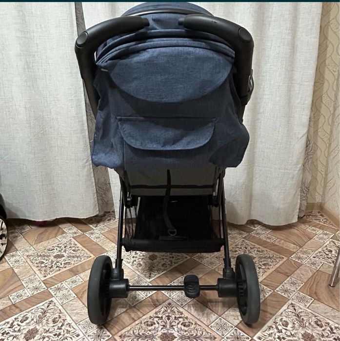 Продам коляску, легкая