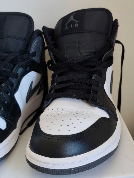 Високи сникърси Air Jordan - размер EU-40,5